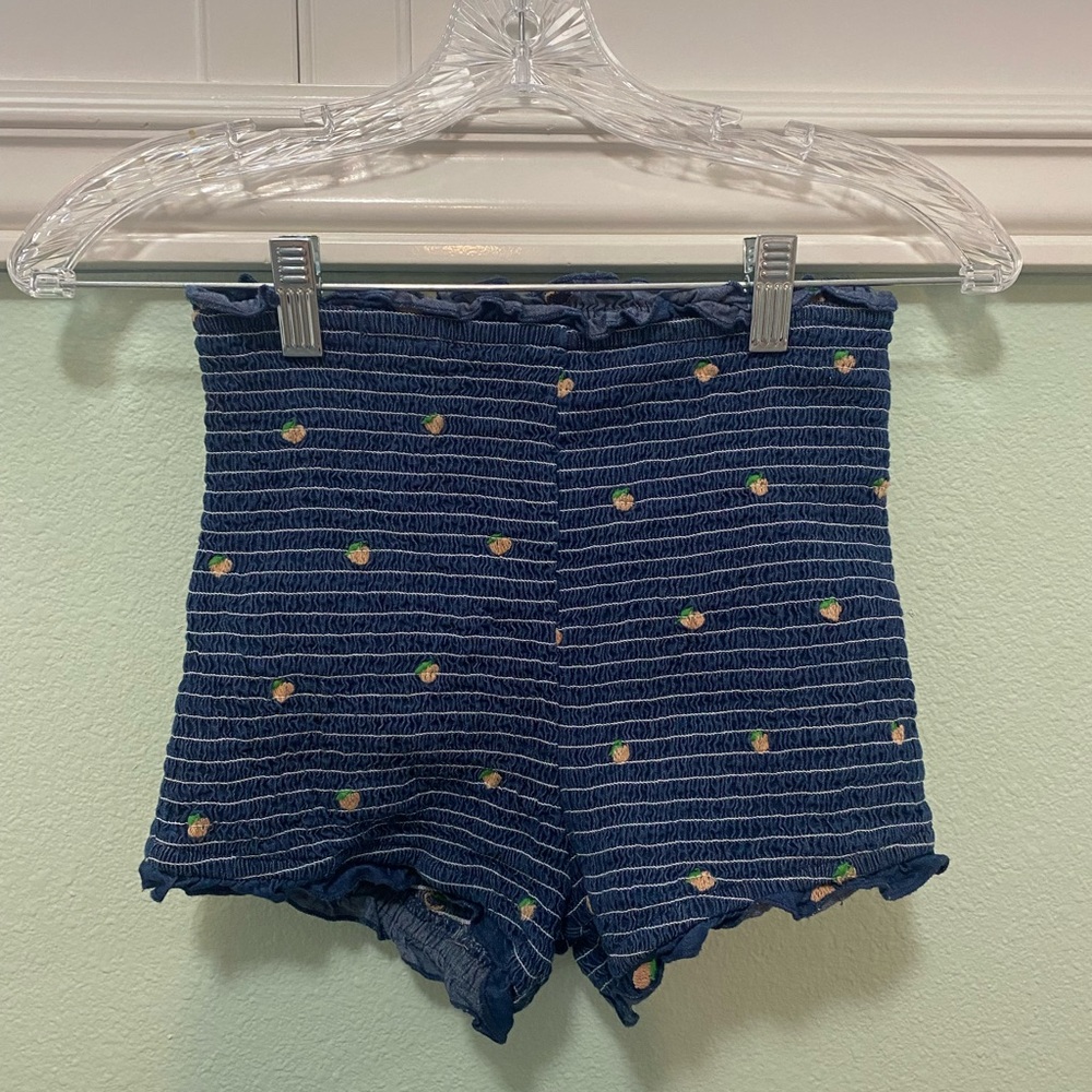 Sarah Cameron urban outfitters shorts!!